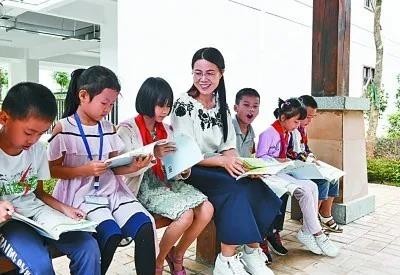 教育部党组：开启全面建设高素质专业化创新型教师队伍新征程