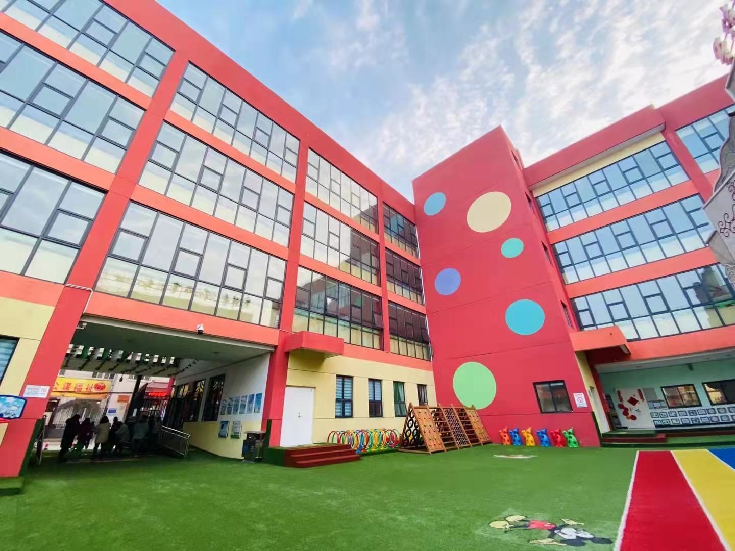 搭建学习平台 助推人才培养 ——高新第一幼儿园接待江门幼高专学生见习活动